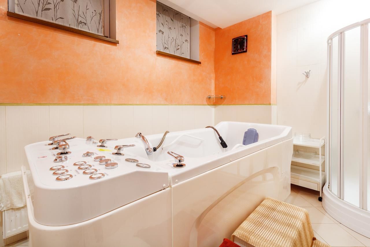 Отель Отель Виктория Харьков-29