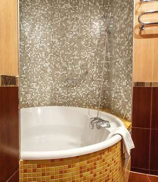 Отель Отель Виктория Харьков Люкс-3